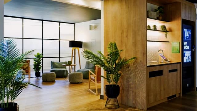 Courland Grove, SW8