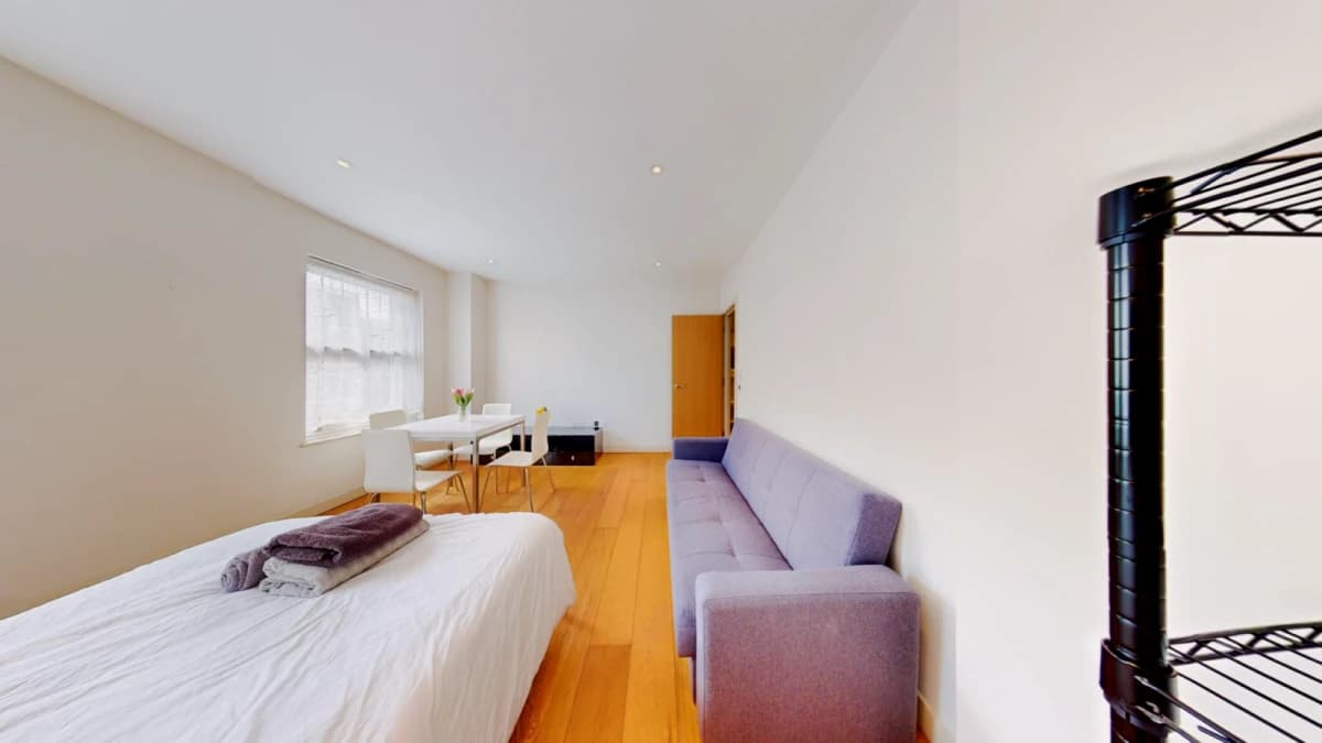 Redcliffe Road — 2 Bed / 1 Bath