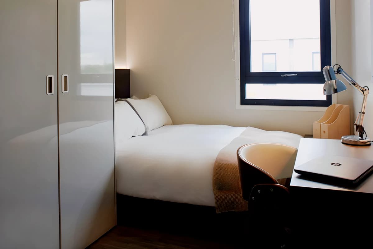 Gob Highbury Residence — Bronze Studio Lower Level