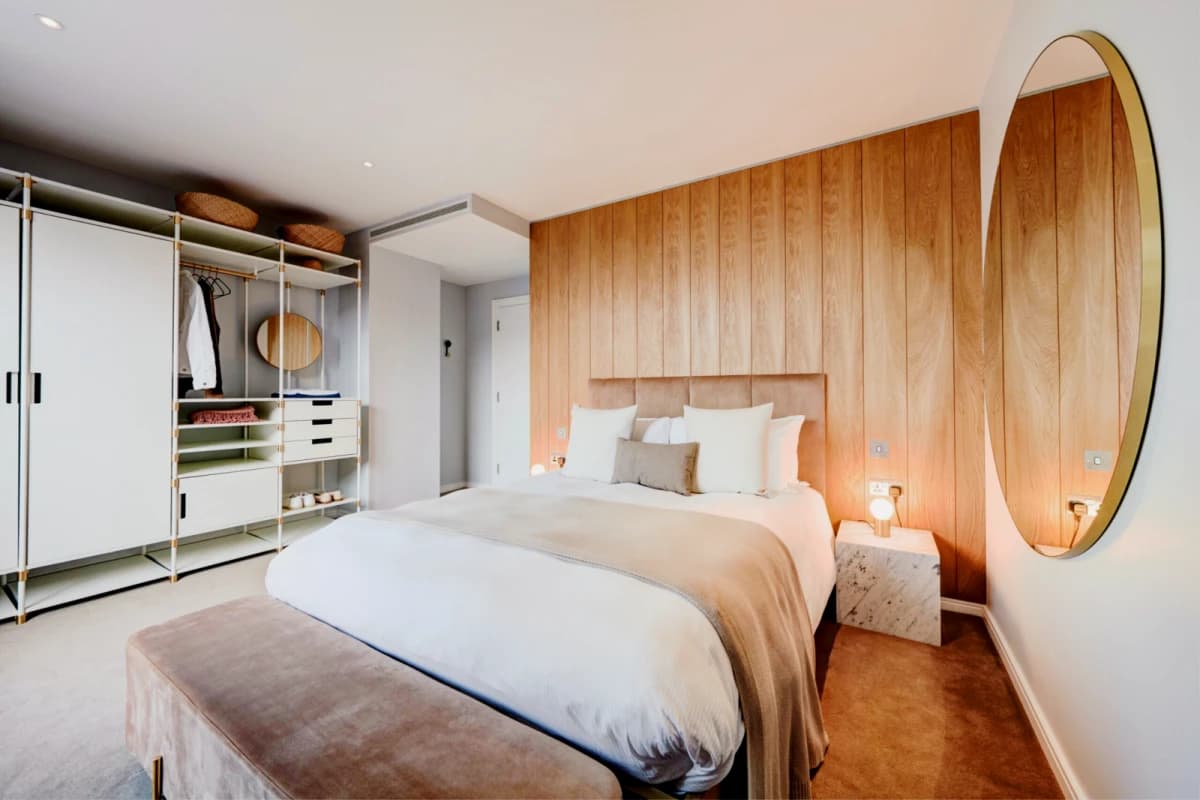STAY Camden — Classic Three Bedroom Apartment