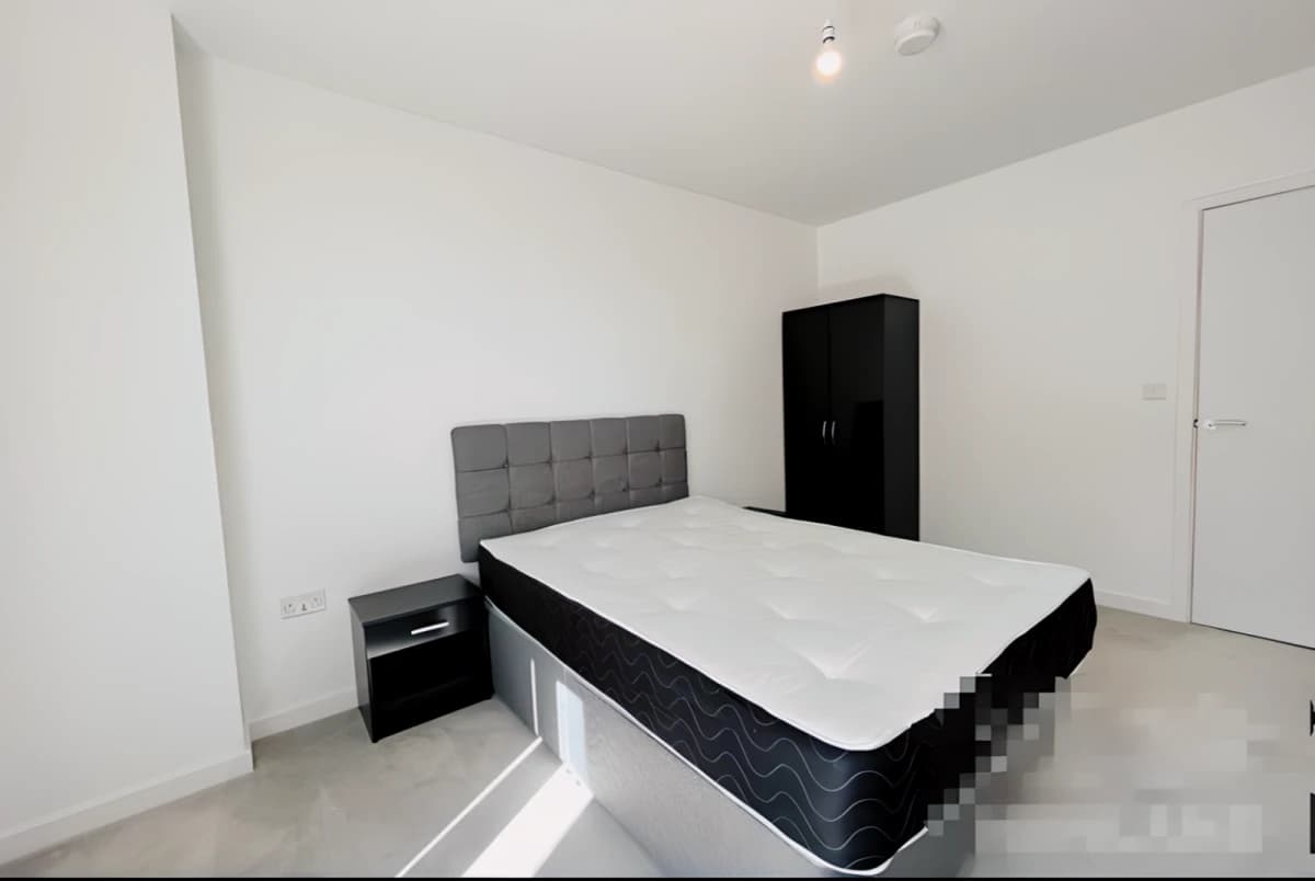 HL-Tidey Apartments — 1 bedroom 1 bathroom