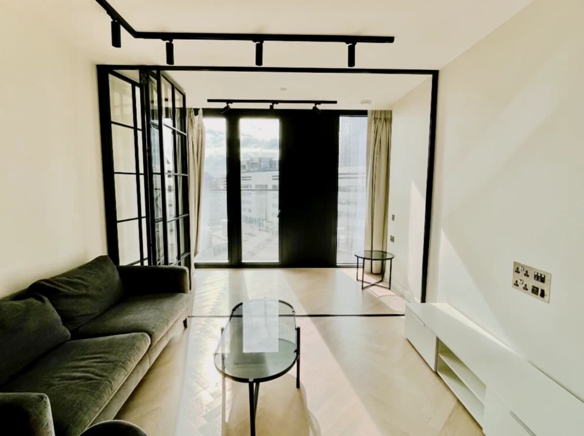LH-One Crown Place — 2B1B
