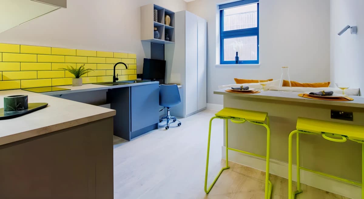AXO Seven Sisters — Bronze Accessible Studio
