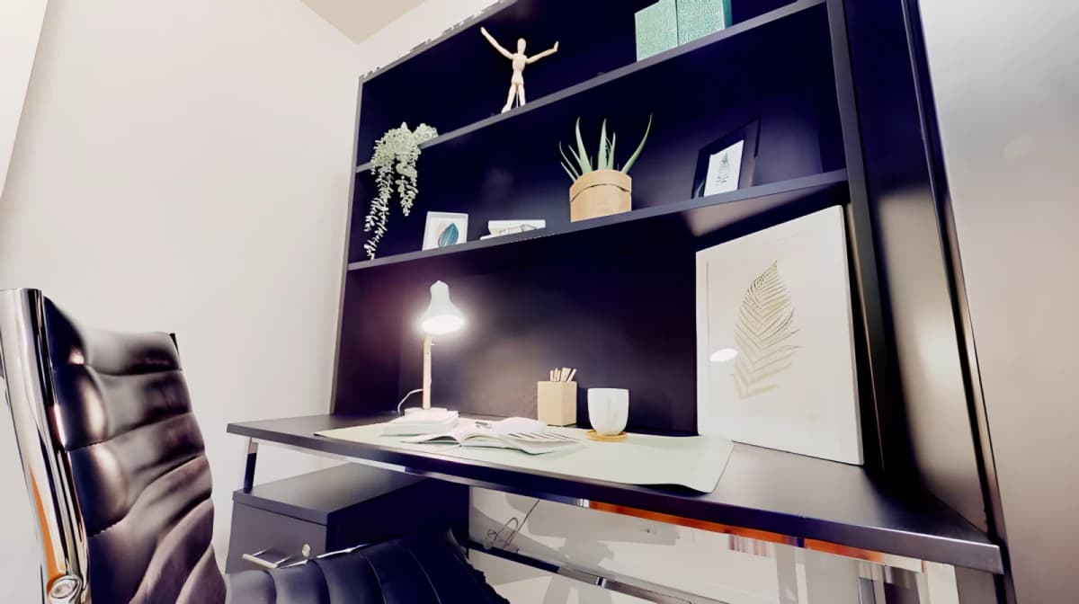 iQ City — Bronze Studio