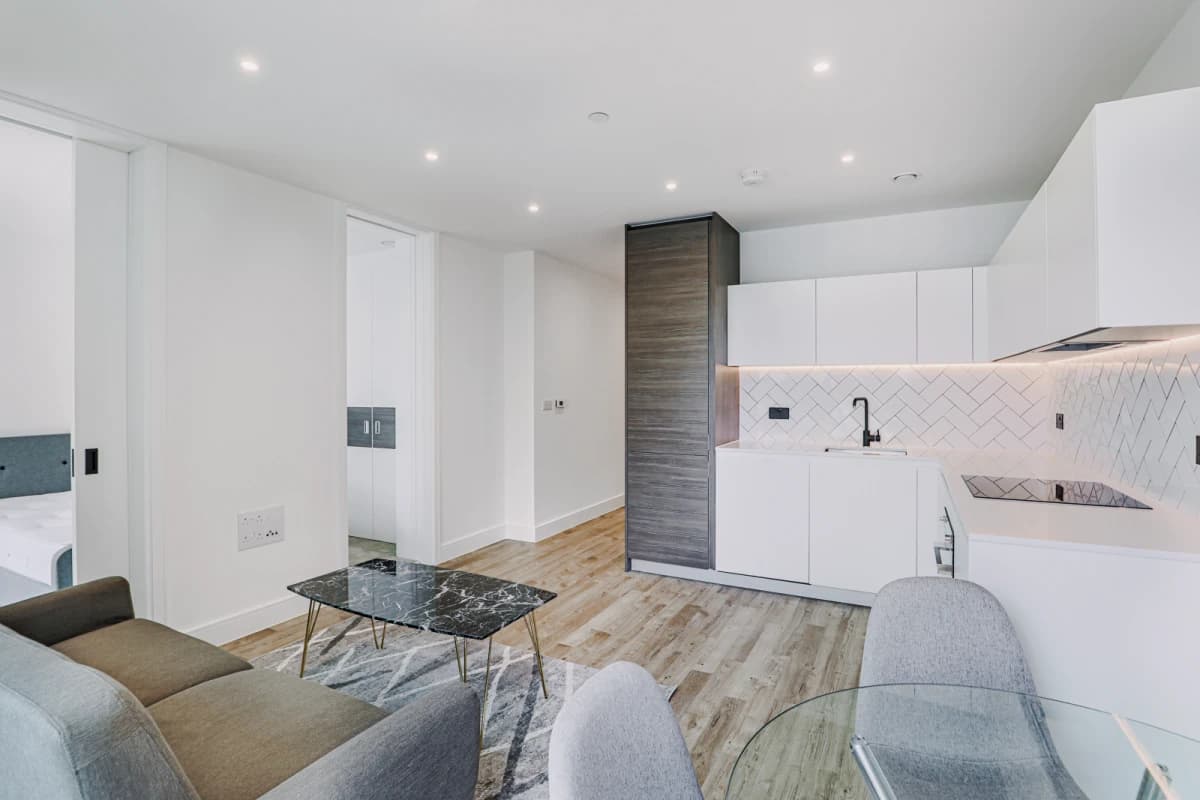 LD-Kidbrooke Village — Studio