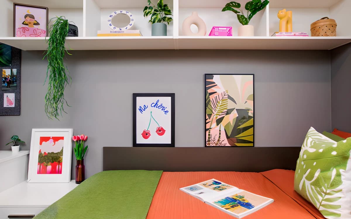 Lit Stapleton House — Classic Ensuite