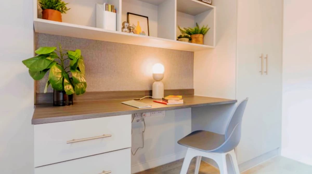 iQ City — Bronze 1 Bed Apt Plus