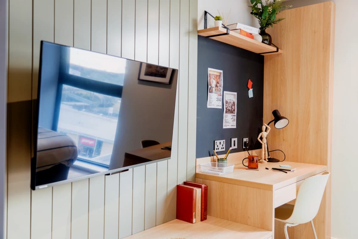 Fusion Brent Cross Town — Deluxe Studio Upper Tower
