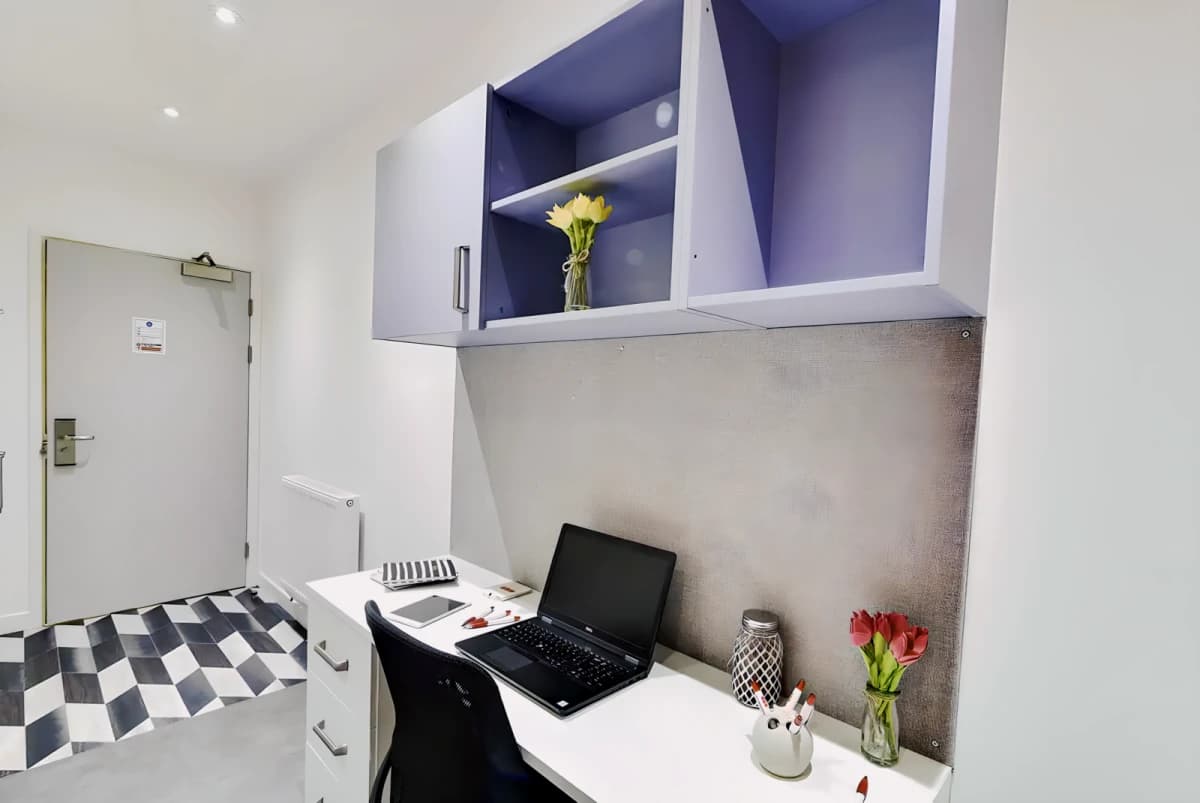 AXO New Cross — Bronze En-Suite (Lower Levels)