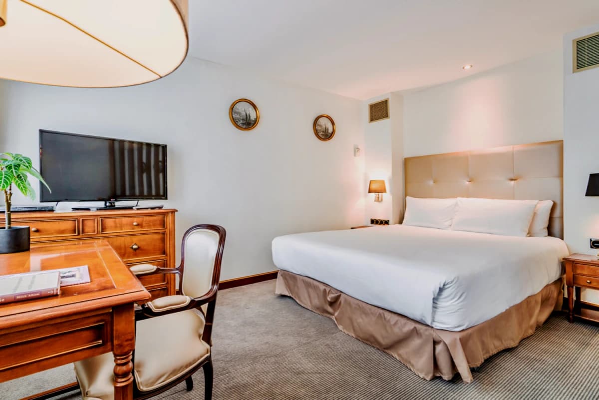 SL-Albany Residences — Albany Executive Studio