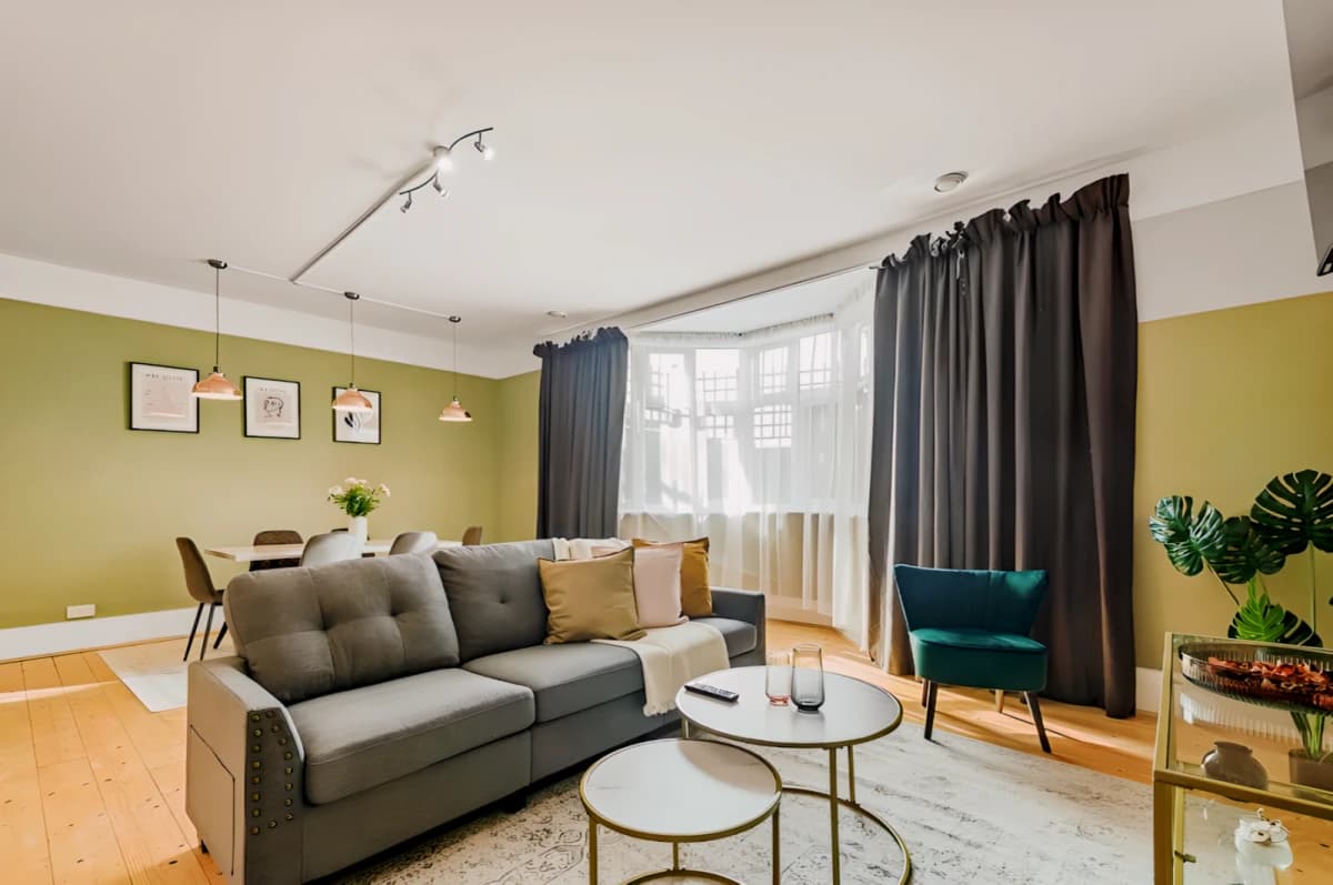 Deptford Serviced Apartments — 5 Bedrooms Plus Apartment