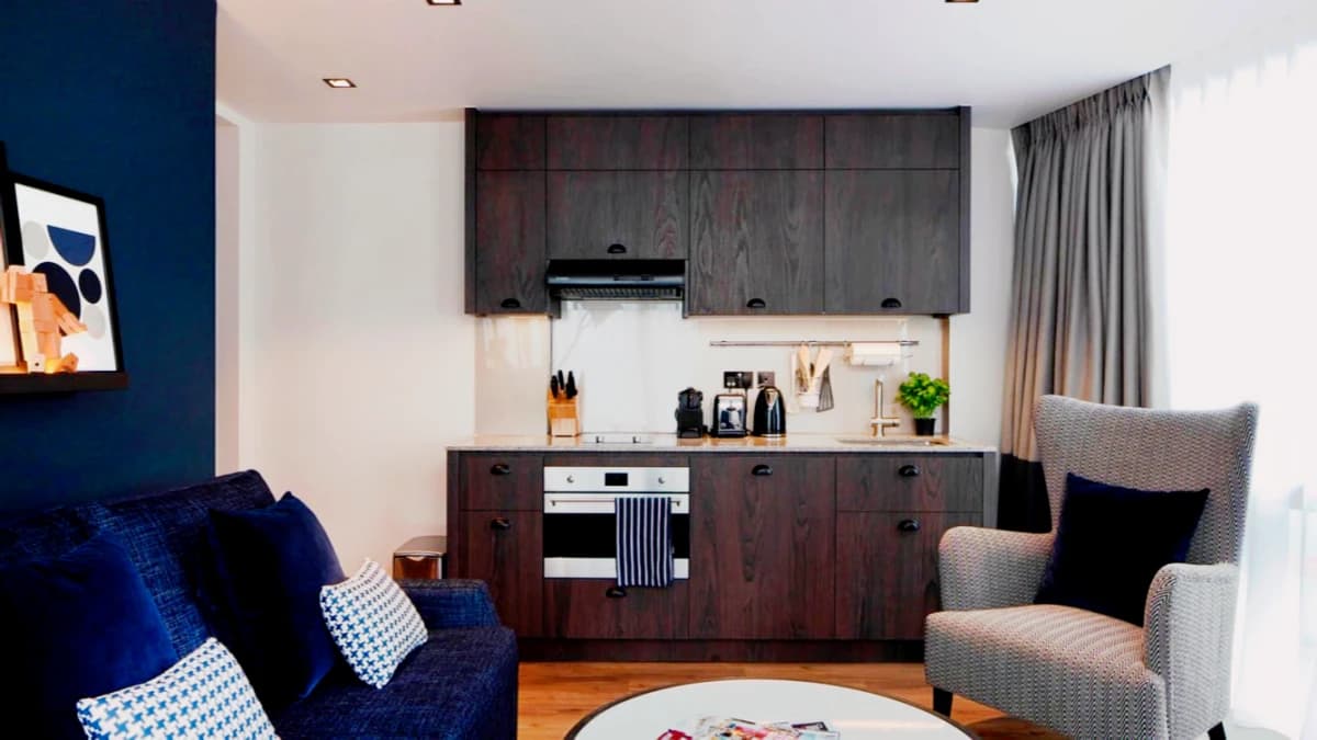 SL-Long Lane — Studio Apartment
