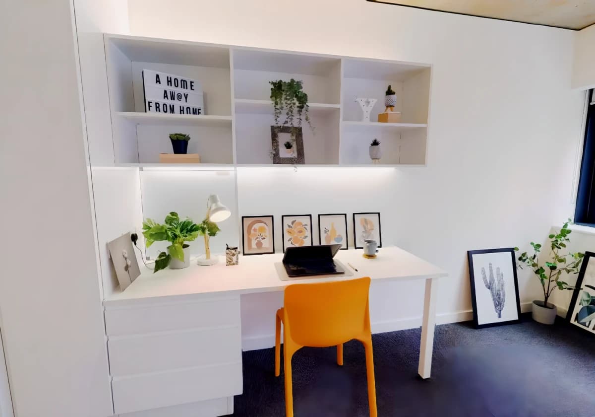 iQ Flinders House — Gold Studio