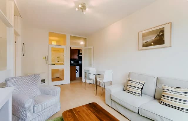 LH-Clare Court