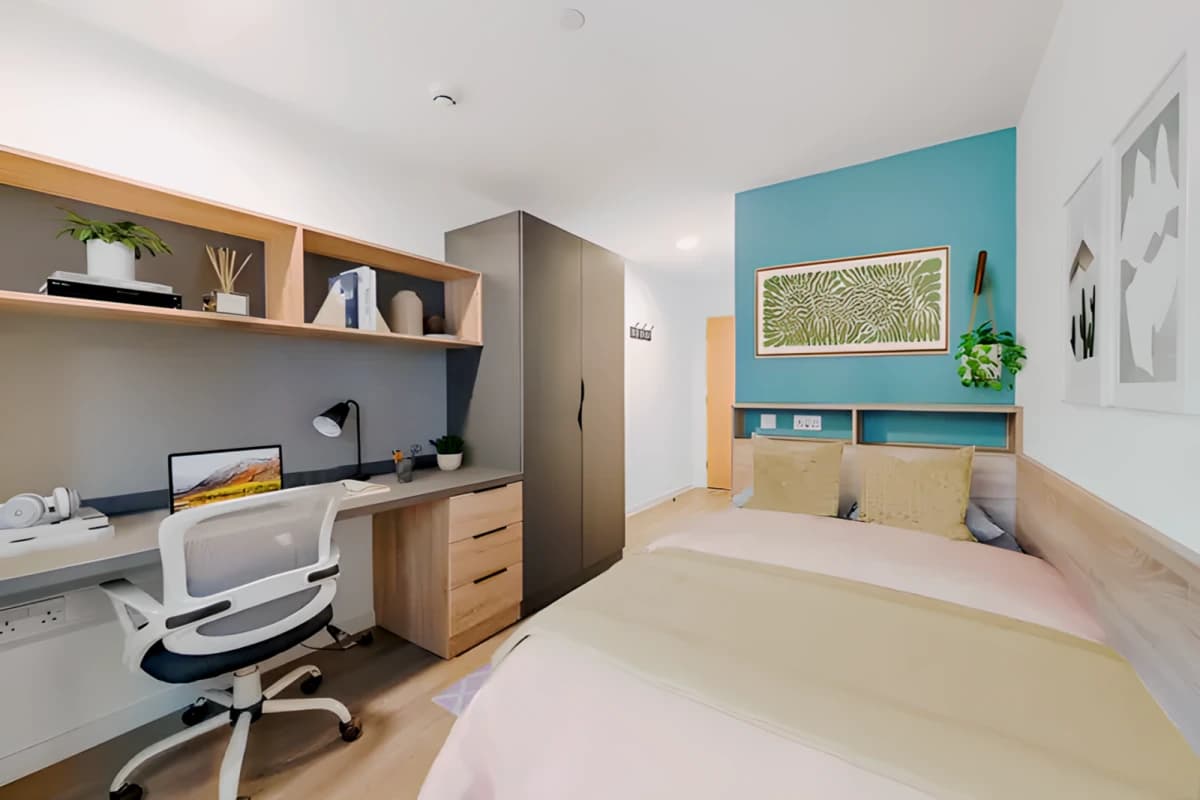Canvas Student Barnard Point — Platinum Ensuite