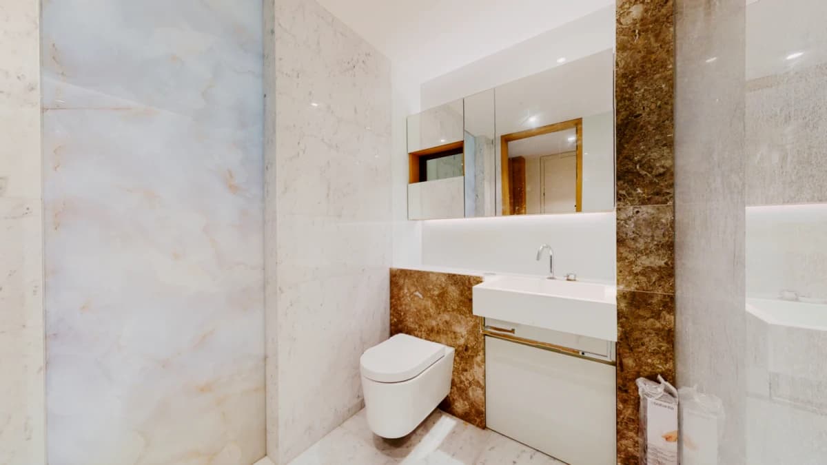 Casson Square — 1 Bed / 1 Bath