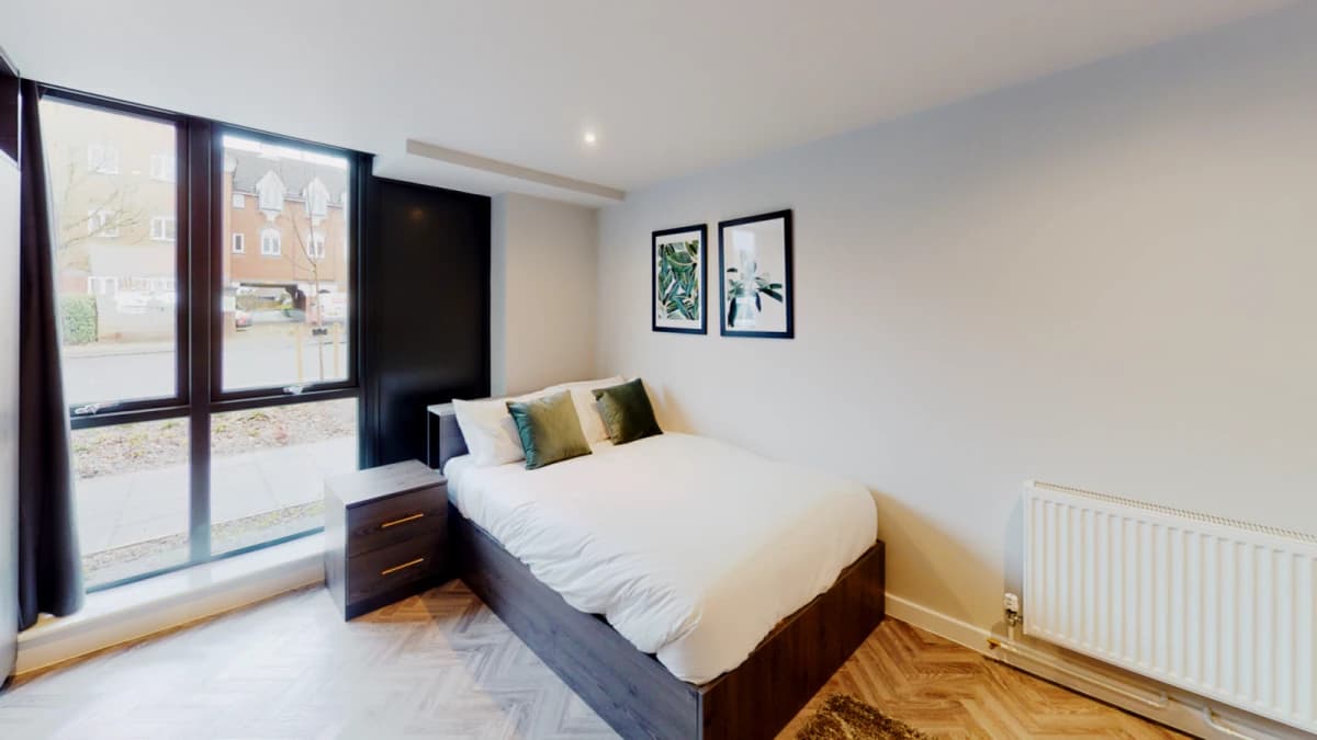 Astra House — Premium Large Studio