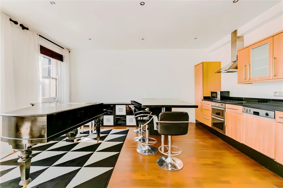 Emperors Gate — 2 Bed / 2 Bath