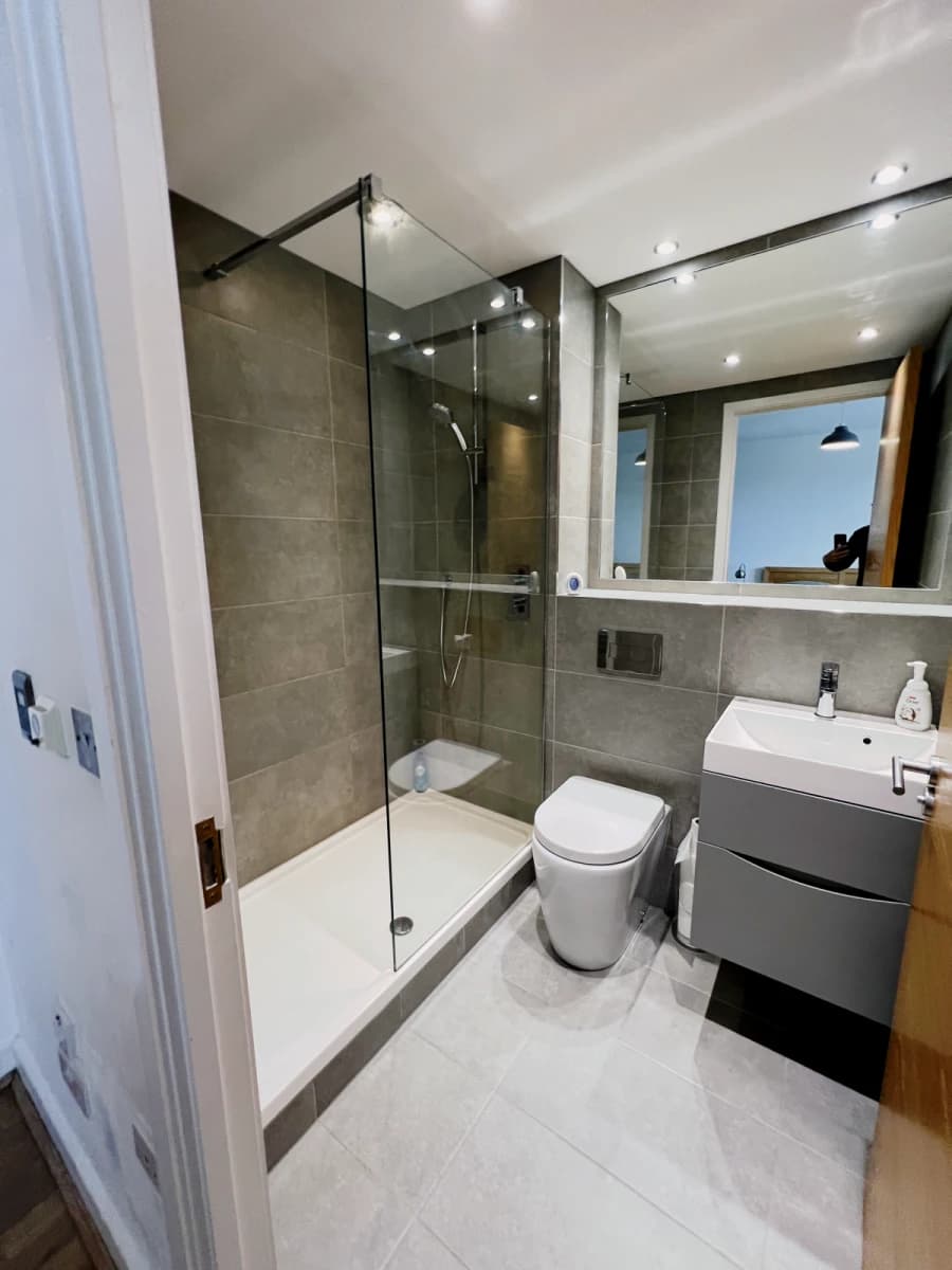 Bazalgette Court — 2 Bedroom 2 Bathroom roomB