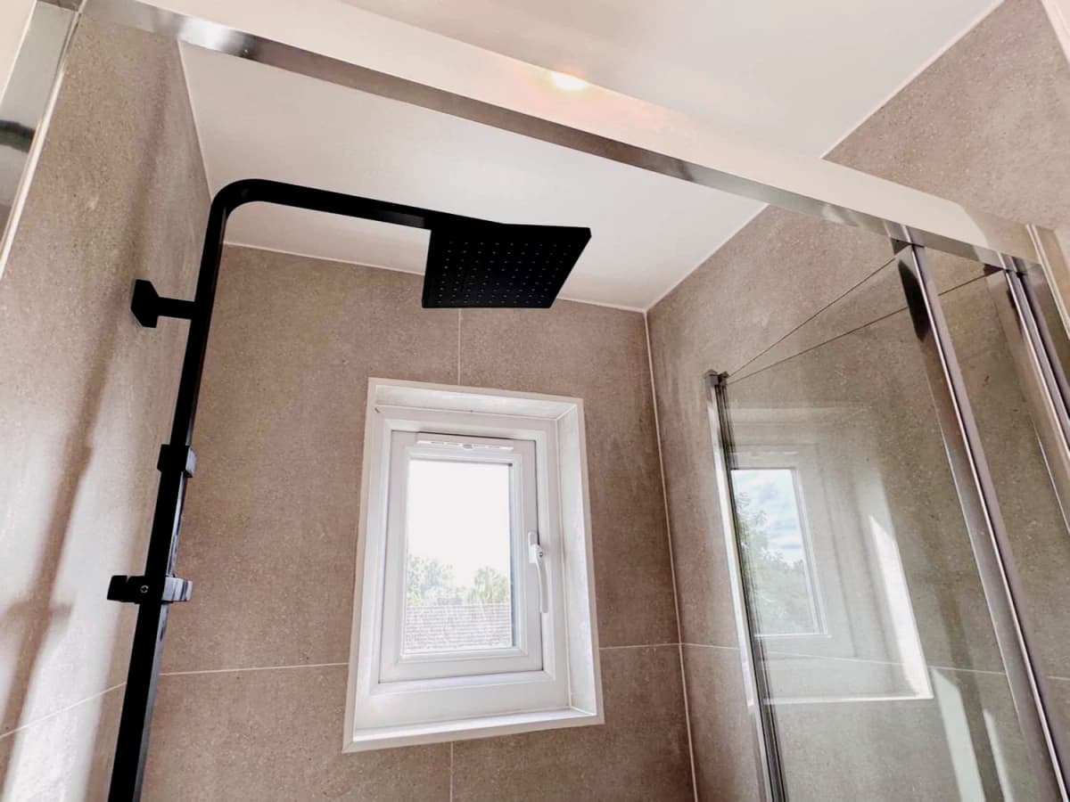 UM-YOLIVING Kingston Bonner Hill Road 3b3b — 3 Bedroom 3 Bathroom room 5