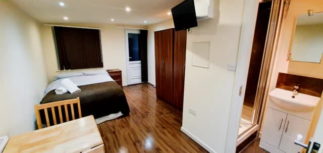Very comfy studio near Gladstone Park