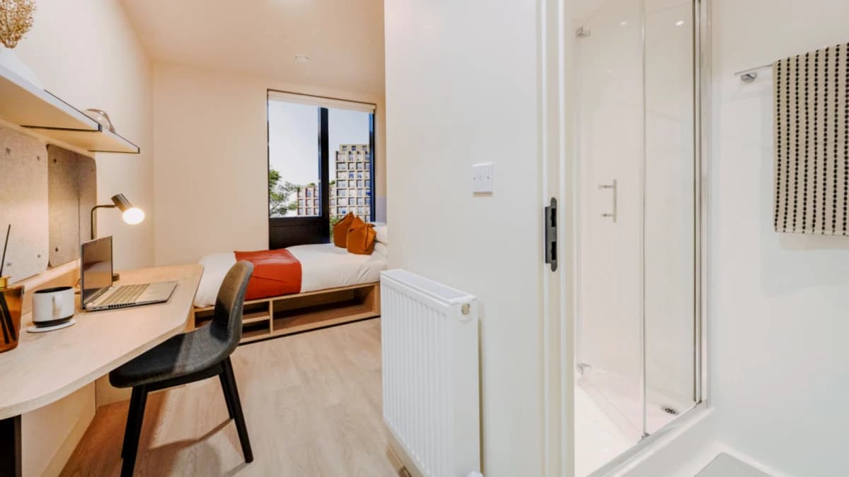 Press House — Standard Ensuite