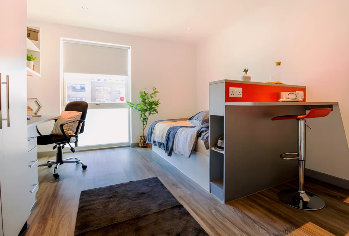 One Penrhyn Road Kingston — Deluxe Studio