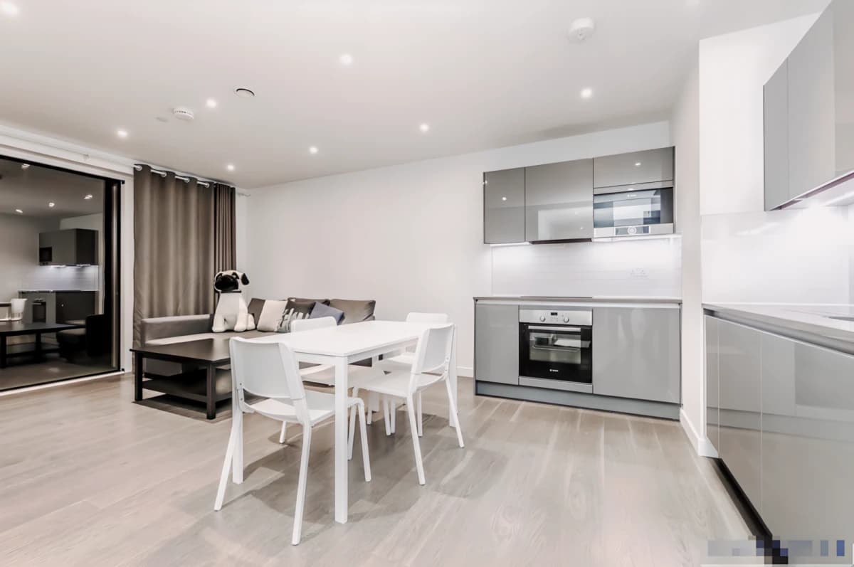 CM-Drake Apartments — 2 Bedroom 1 Bathroom Flat 603