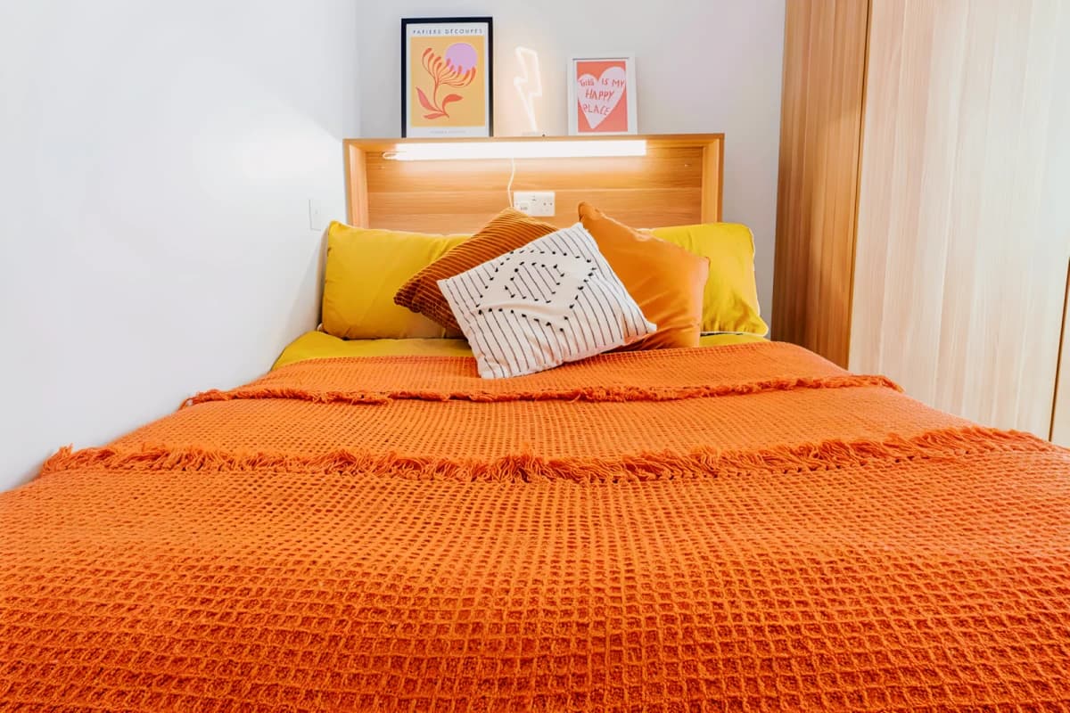 Gob Sterling Court (Wembley) — Silver Studio Premium
