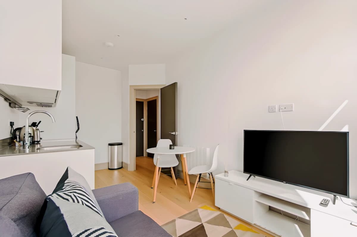Harrow Apartments — 1 Bedroom Apartment