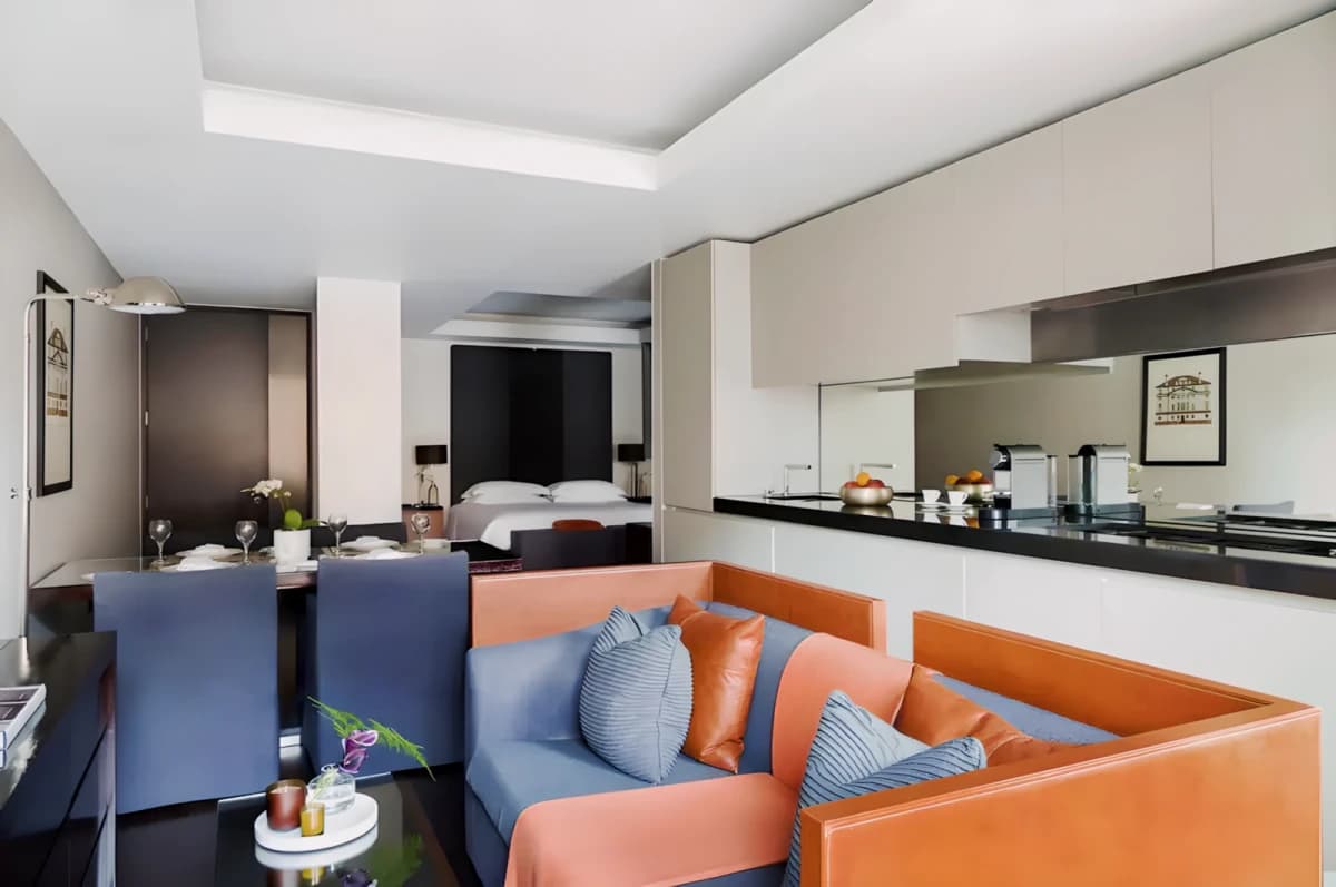 SL-Mayfair Student Suites — Deluxe Studio Apartment