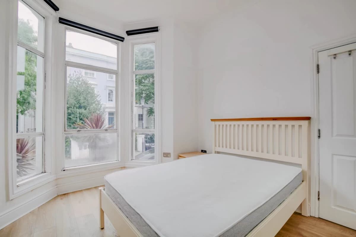 Earls Court Gardens — 2 Bed / 1 Bath