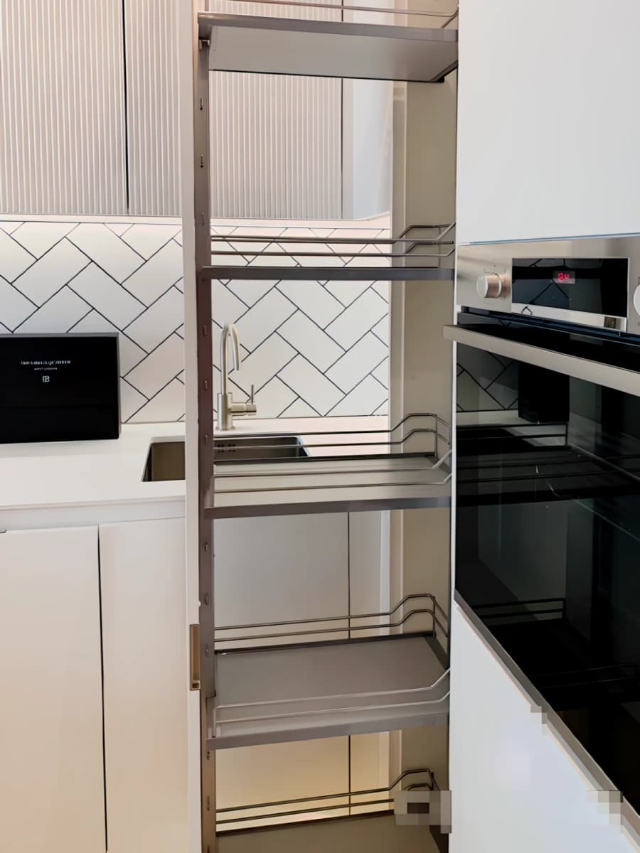 CW-Flat , Accolade Avenue, Southall — Studio