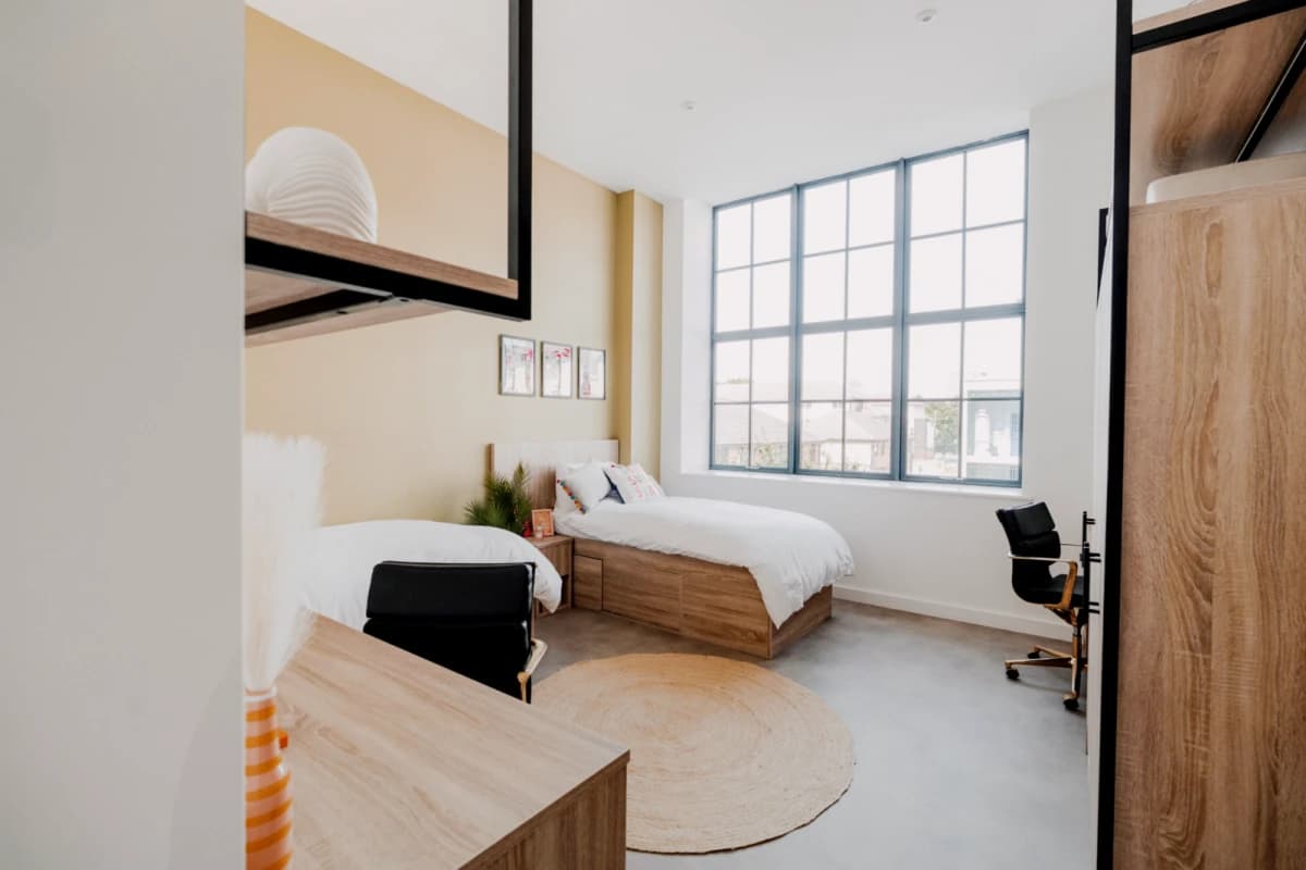 YourTRIBE Deptford — Twin Room