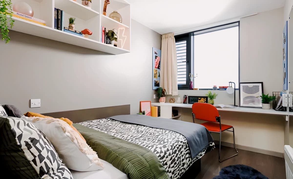Olympic Way — Medium Ensuite