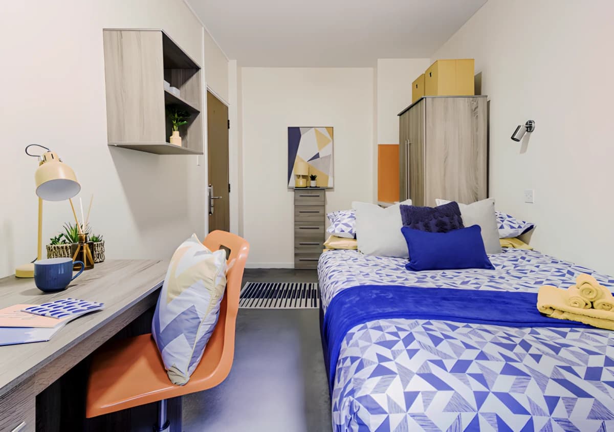 Helen Graham House — Large single room