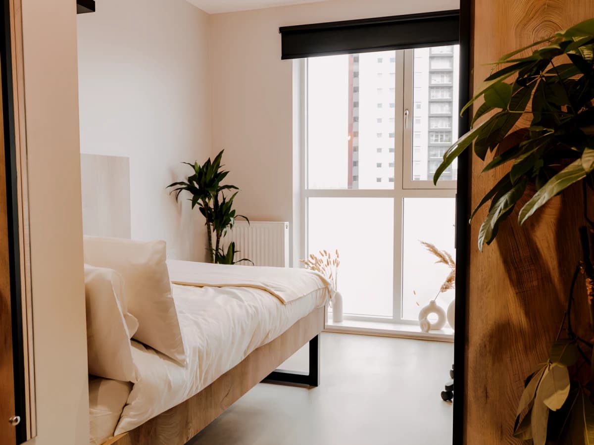 Lit South Bermondsey — Prestige En-suite