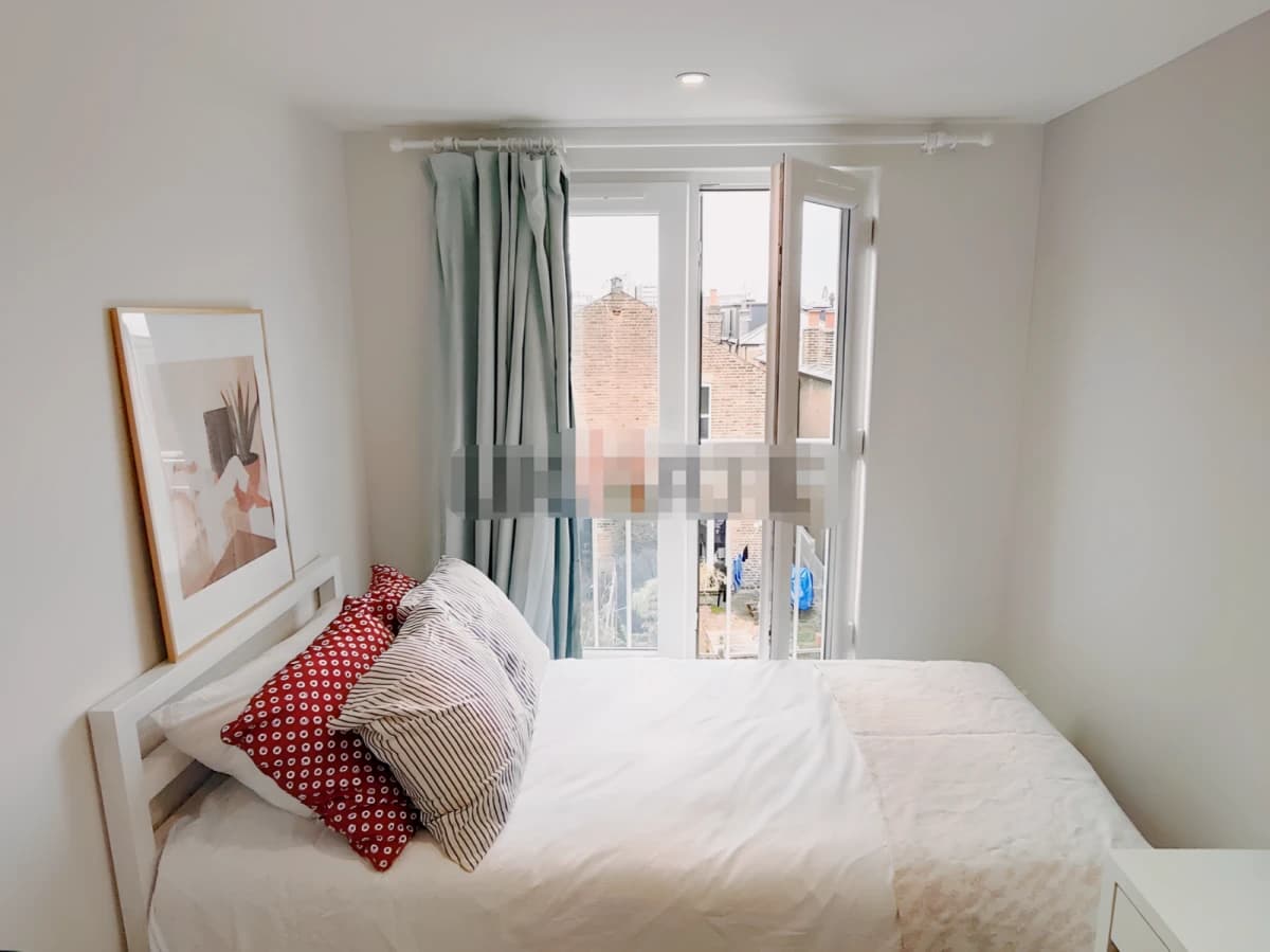 UM-YOLIVING Kingston Villiers Road Studio 4 — Studio