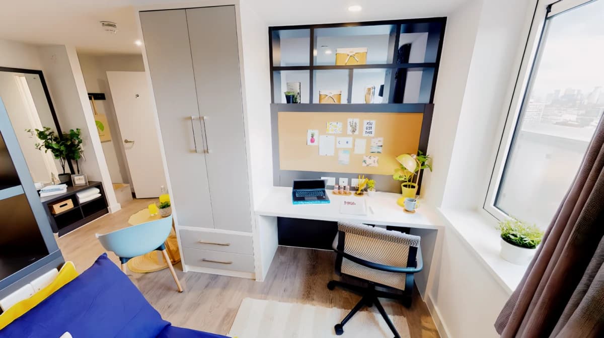 iQ Shoreditch — Platinum Penthouse Plus