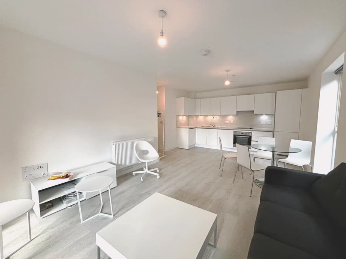 UM-Western Circus 5 — 2 Bedroom 2 Bathroom