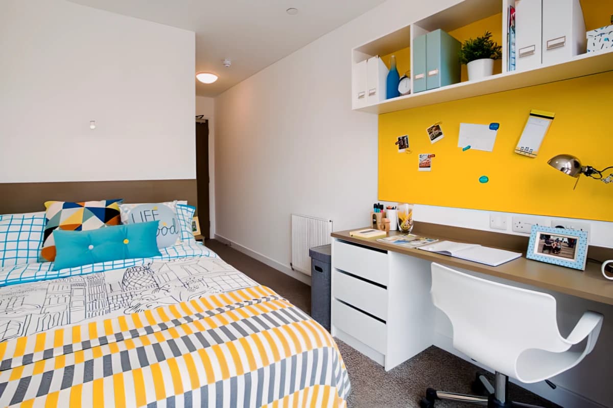 Felda House Wembley — 5 Bed Standard En-suite