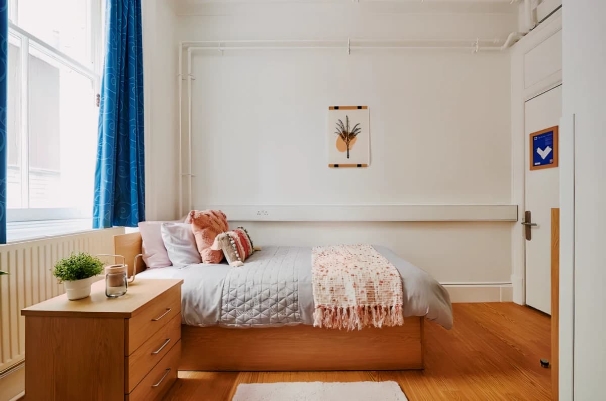 Northumberland House — Premium Single En-suite