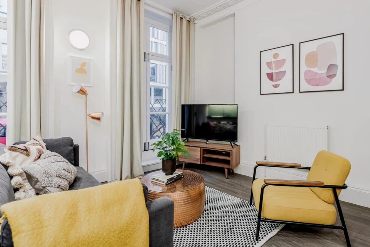 SL-Buckingham Palace Rd — 1 Bed Apartment