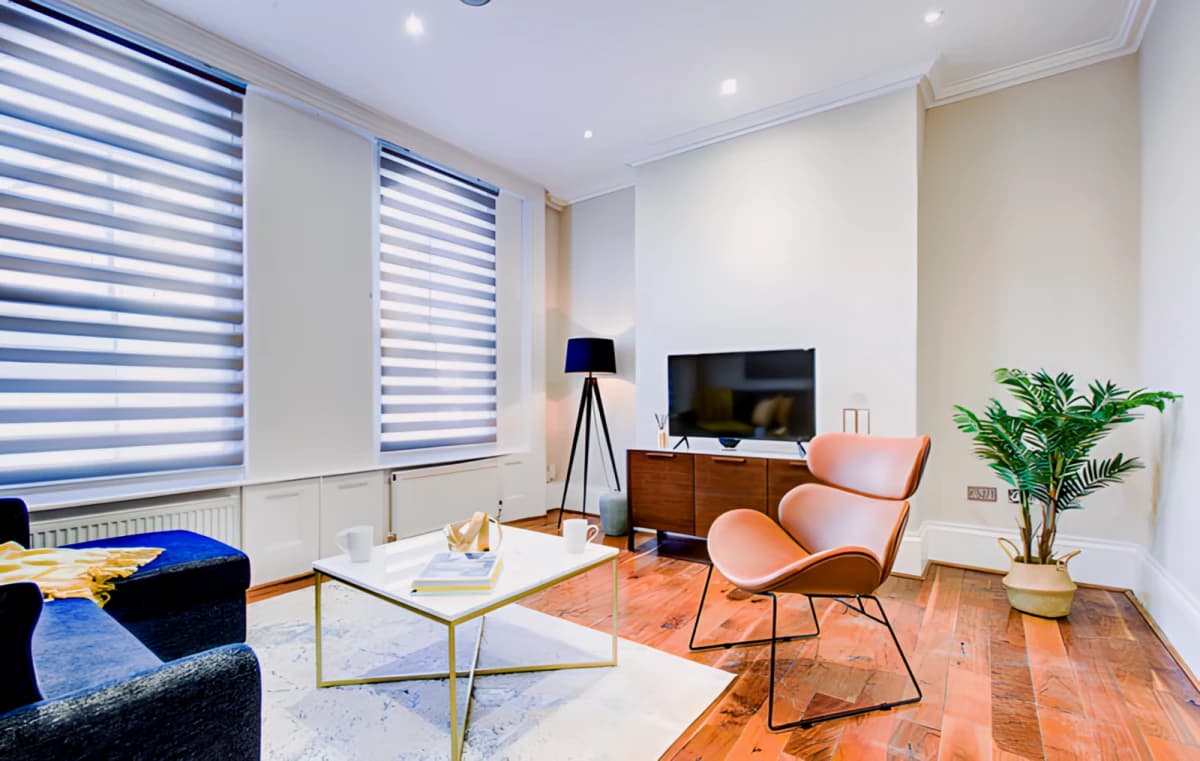 Hybrid Resi - Battersea — Three Bedrooms Apartment