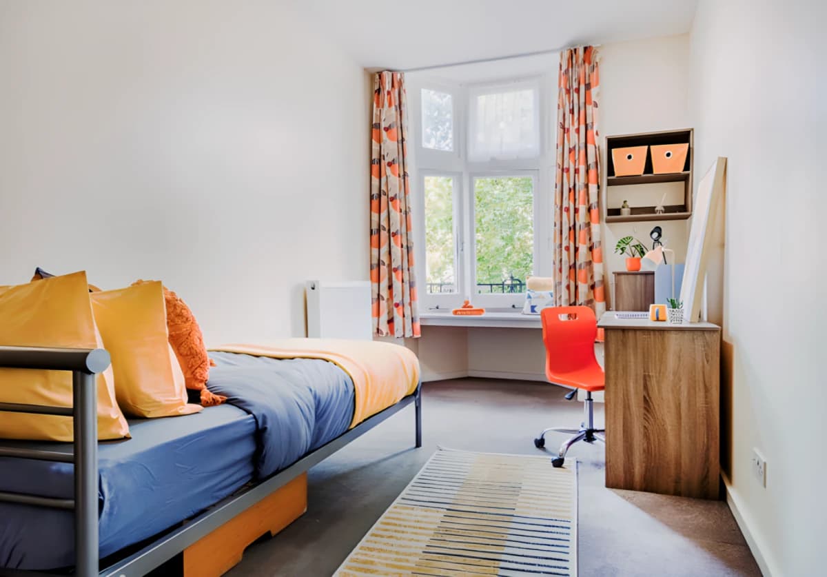 Helen Graham House — Standard single room