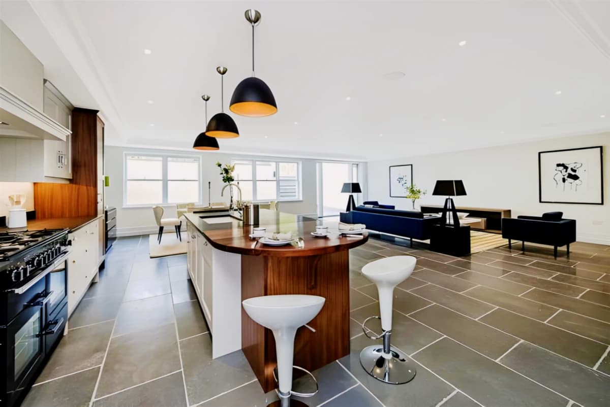 Roehampton Gate, Richmond Park, London — 6 Bed 4 Bath, 2