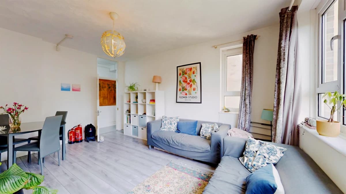 Trebovir Road, Earls Court — 3 Bed 1 Bath, 5 Orpen House, 10-14