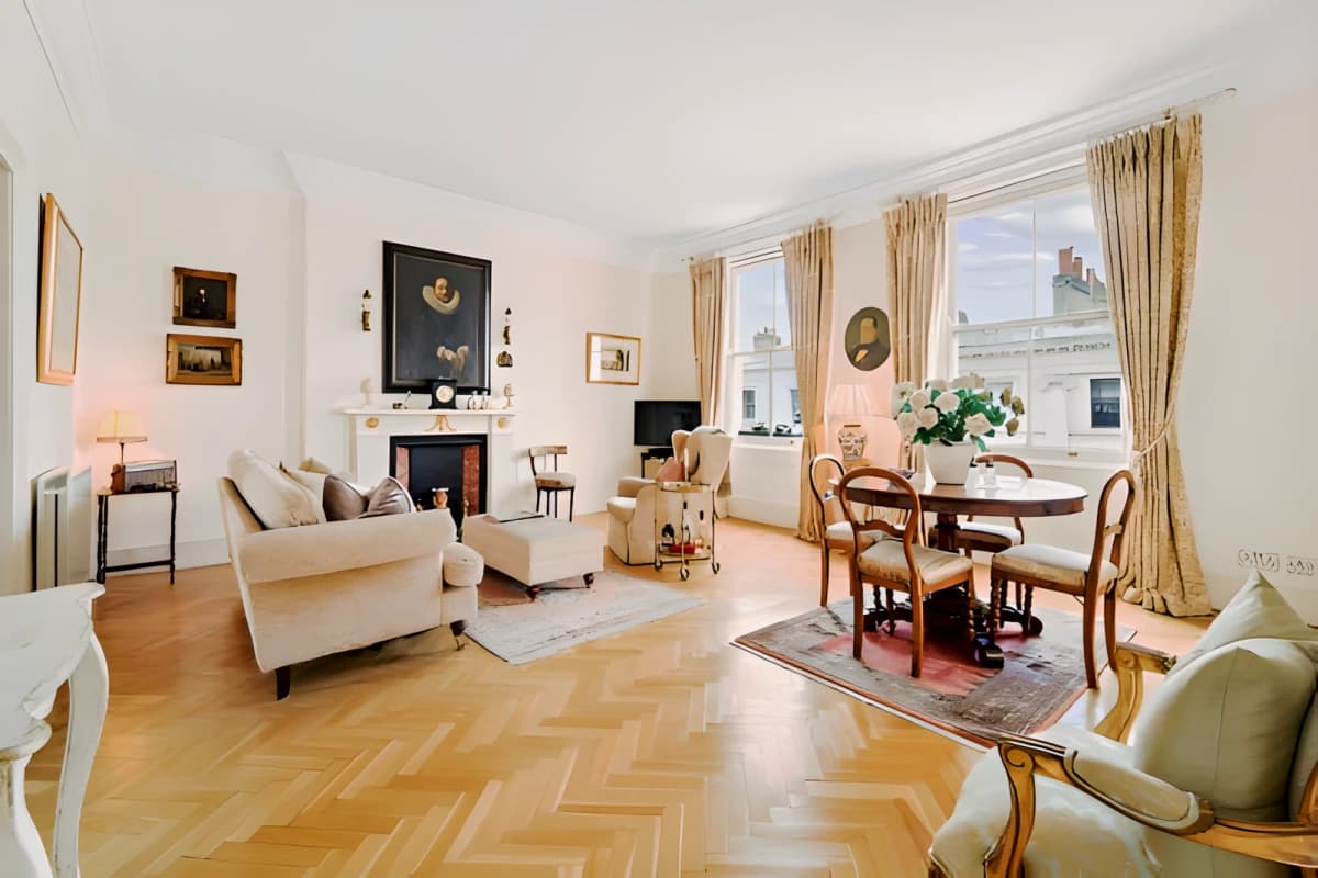 Gloucester Road, South Kensington — 2 Bed 1 Bath, Flat 2, 3a