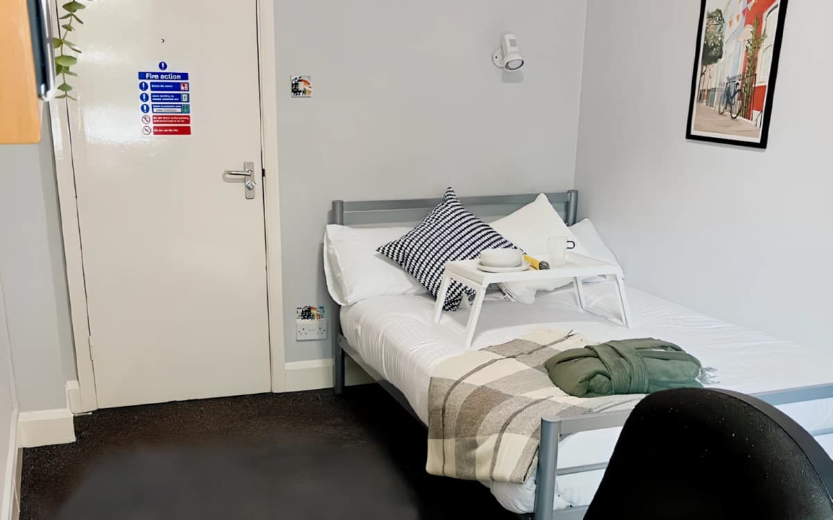 Lit Ivy Halls — Non Ensuite