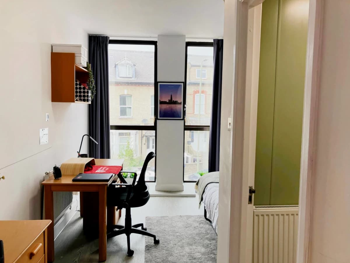 Ivy Halls — Private Ensuite Room